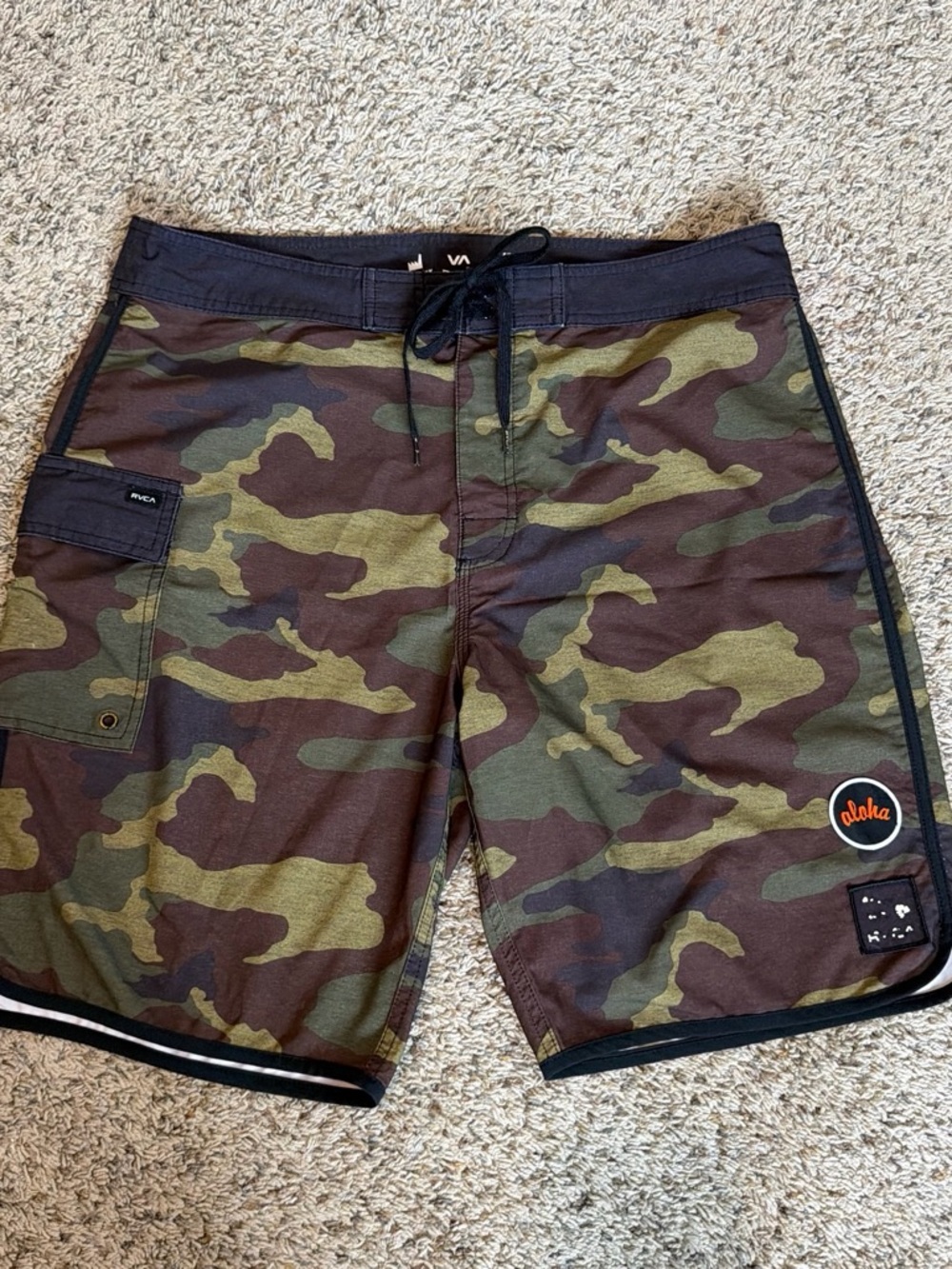 RVCA Men’s Camo Boardshorts w/ Aloha Patch Size 36